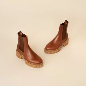 Jonuk chunky chelsea leather boots